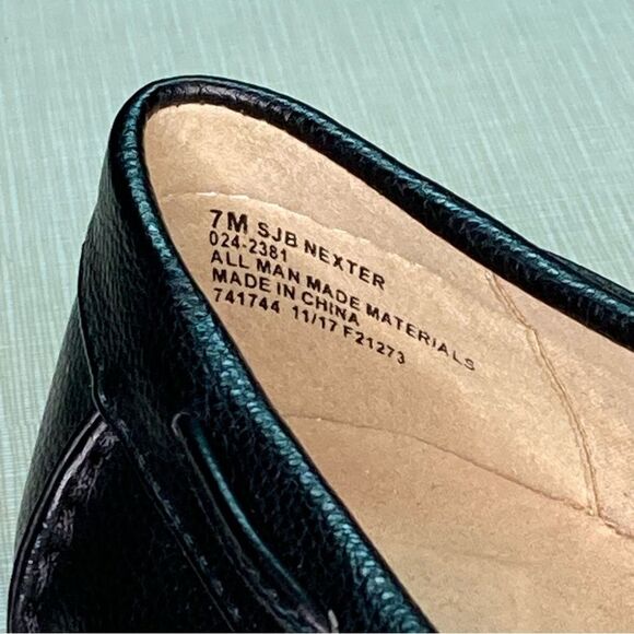 St. John’s Bay woman’s black loafer, size 7. SJB Nexter - Picture 2 of 7